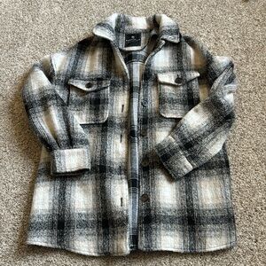 Great condition Bagatelle plaid oversized shacket, size Medium